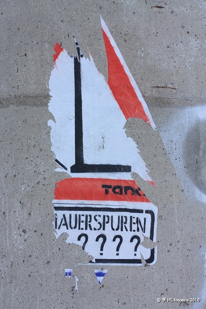 Erna-Berger-Strasse, Berlin, Germany, fotoeins.com