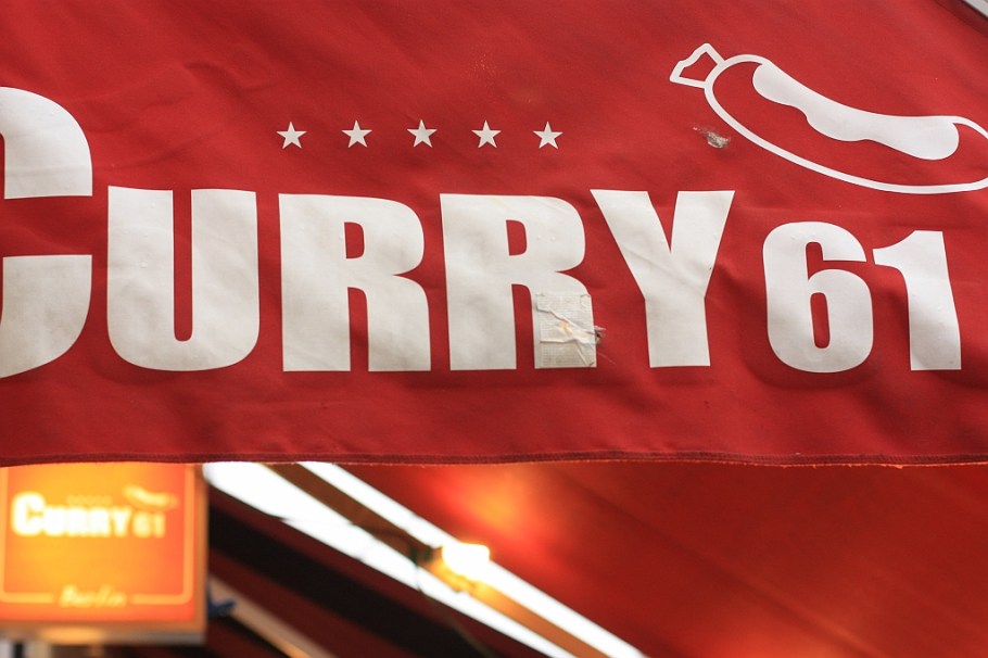 Currywurst at Curry 61, Curry 61, Berlin Mitte, Germany, Hauptstadt, Deutschland, fotoeins.com