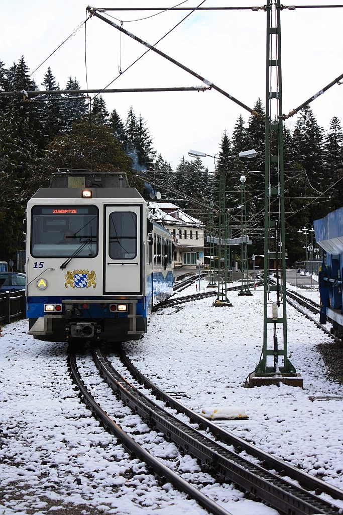 Zugspitzbahn leaving Eibsee station