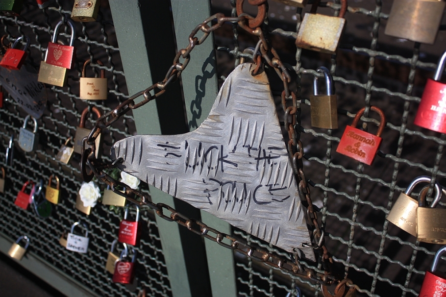 Love locks: Hohenzollern Bridge, Cologne, Germany