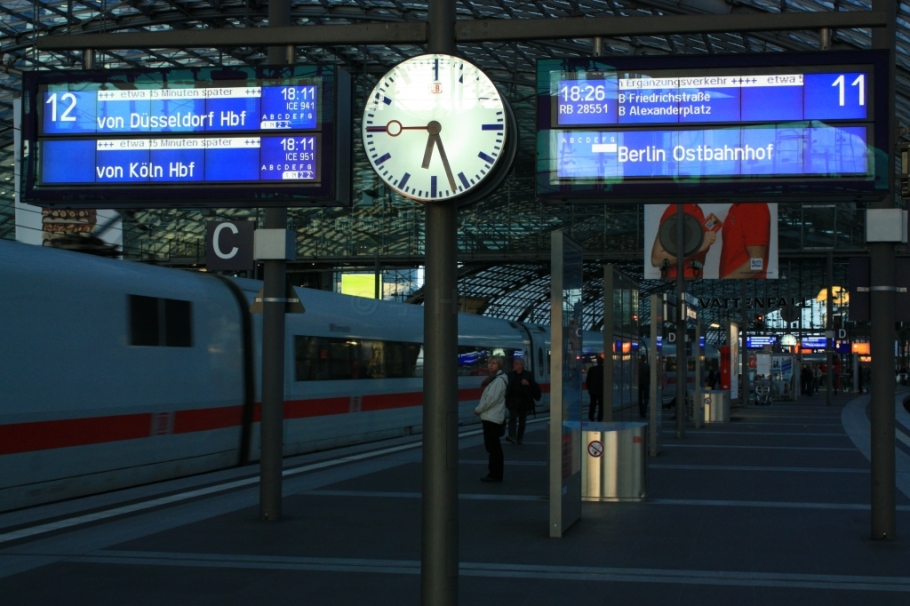 Hauptbahnhof - Central Station