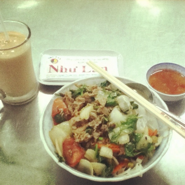 Nhu Lan, Saigon, Ho Chi Minh City, Saigon, fotoeins.com