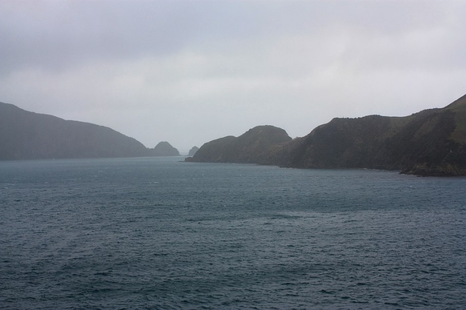 Tory Channel, on board "Kaitaki" Interislander ferry from Wellington to Picton, New Zealand, fotoeins.com