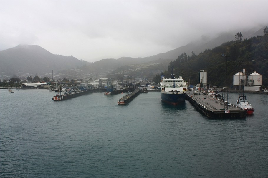 Picton, on board "Kaitaki" Interislander ferry from Wellington to Picton, New Zealand, fotoeins.com