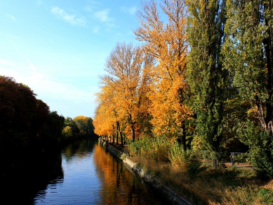 Landwehrkanal, Kreuzberg, Berlin, Germany, fotoeins.com