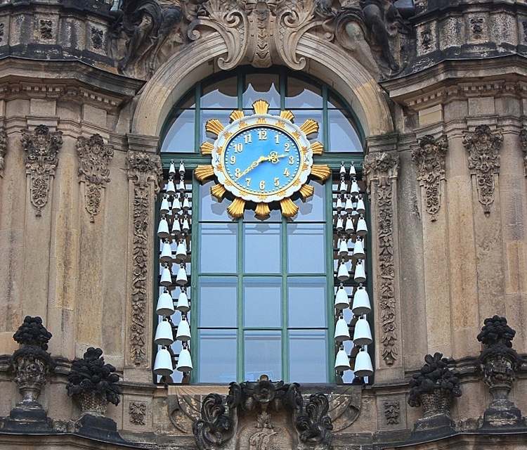 Carillion (Glockenspiel), Glockenspielpavilion, Zwinger, Dresden, Germany