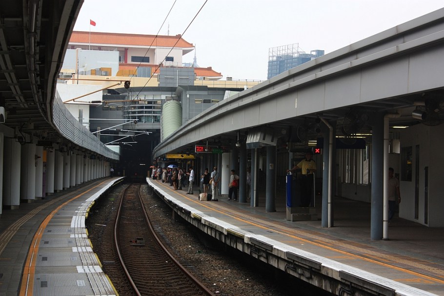Lo Wu MTR station: border crossing to Shenzhen China, Lo Wu, Hong Kong