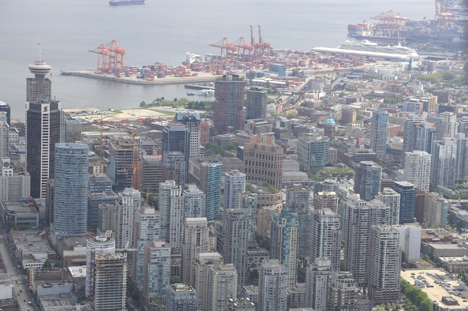 Helijet's "West Coast Spectacular" Vancouver tour