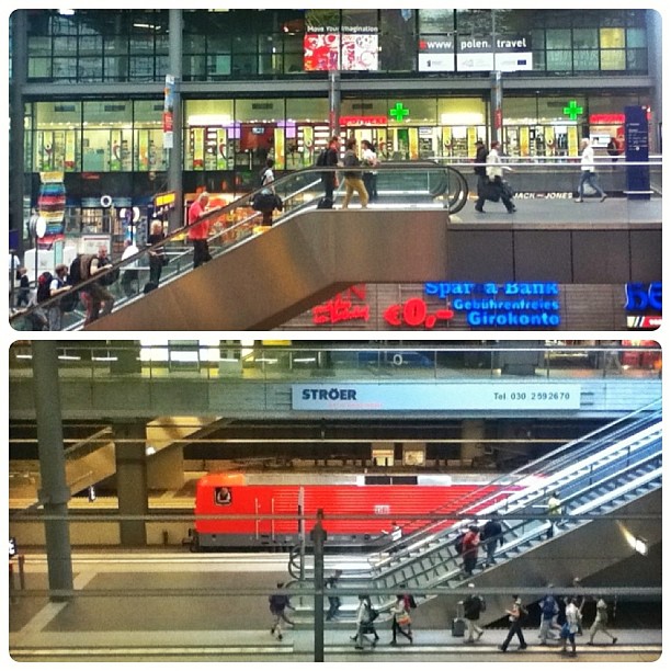 Up and up, escalators, Berlin Hauptbahnhof, Berlin Central Station