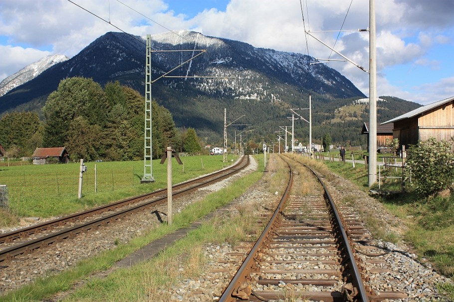 Tracks shared by Bayerische Zugspitzbahn and Ausserfernbahn, Hausberg, fotoeins.com
