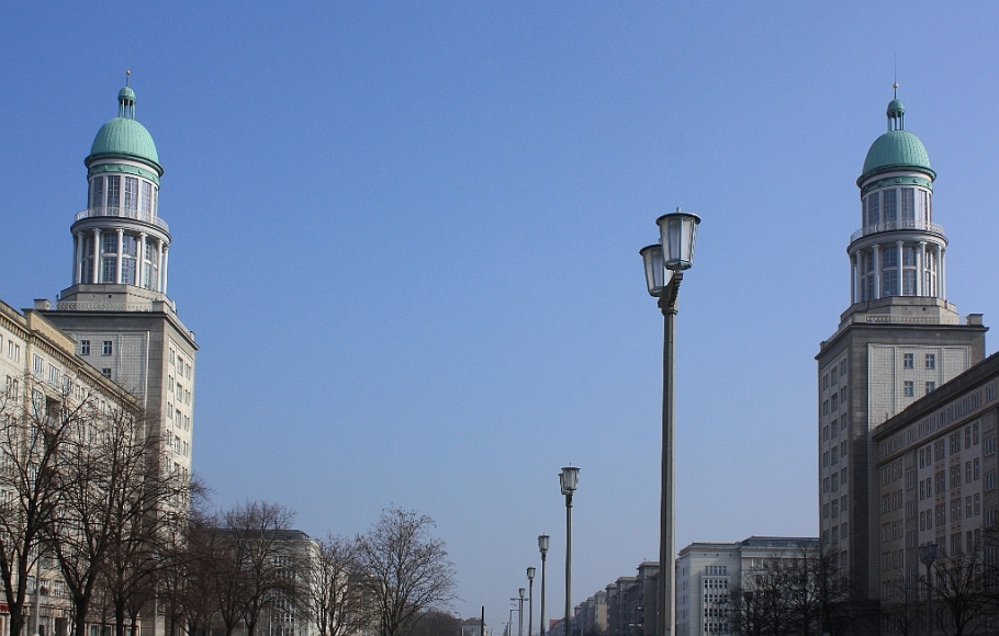Two towers, Frankfurter Tor, Karl-Marx-Allee, Friedrichshain, Berlin, Germany, fotoeins.com