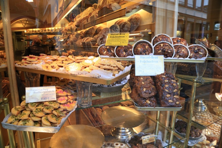 Weihnachten, Backwaren, Cafe Gundel, Karlsplatz, Hauptstrasse 212, Heidelberg, Germany, fotoeins.com