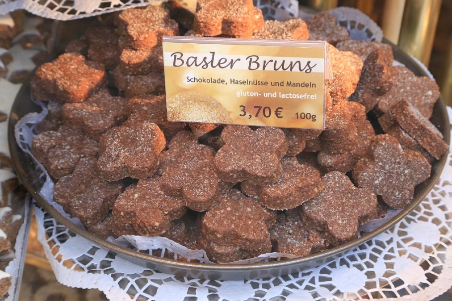 Weihnachten, Backwaren, Cafe Gundel, Karlsplatz, Hauptstrasse 212, Heidelberg, Germany, fotoeins.com