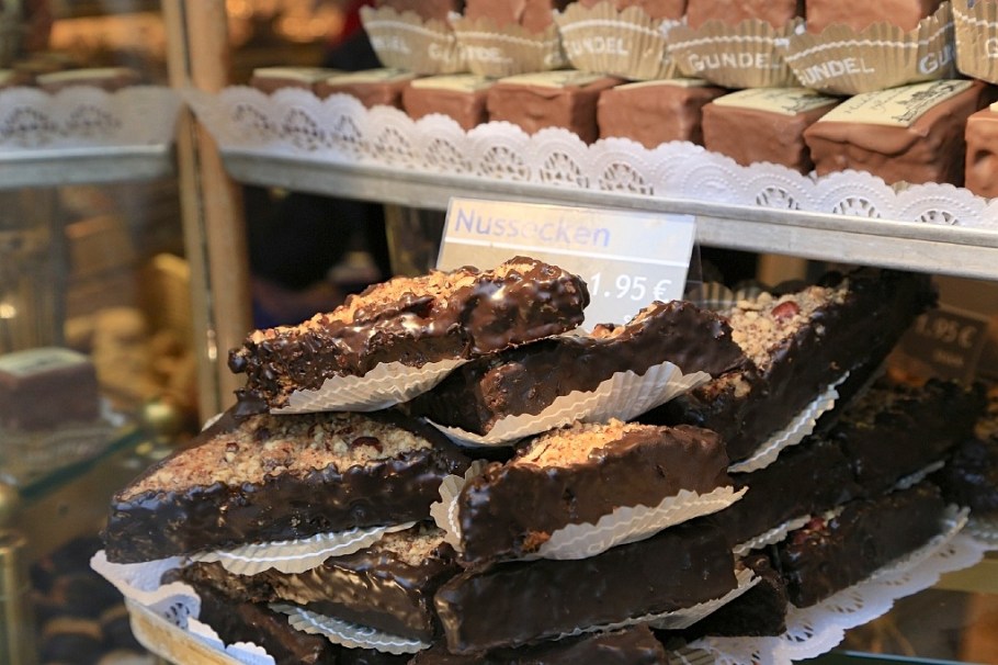 Weihnachten, Backwaren, Cafe Gundel, Karlsplatz, Hauptstrasse 212, Heidelberg, Germany, fotoeins.com