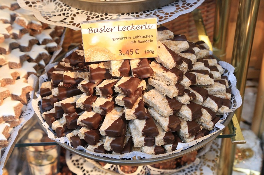 Weihnachten, Backwaren, Cafe Gundel, Karlsplatz, Hauptstrasse 212, Heidelberg, Germany, fotoeins.com