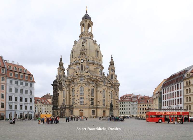 An der Frauenkirche, Dresden, Germany, fotoeins.com