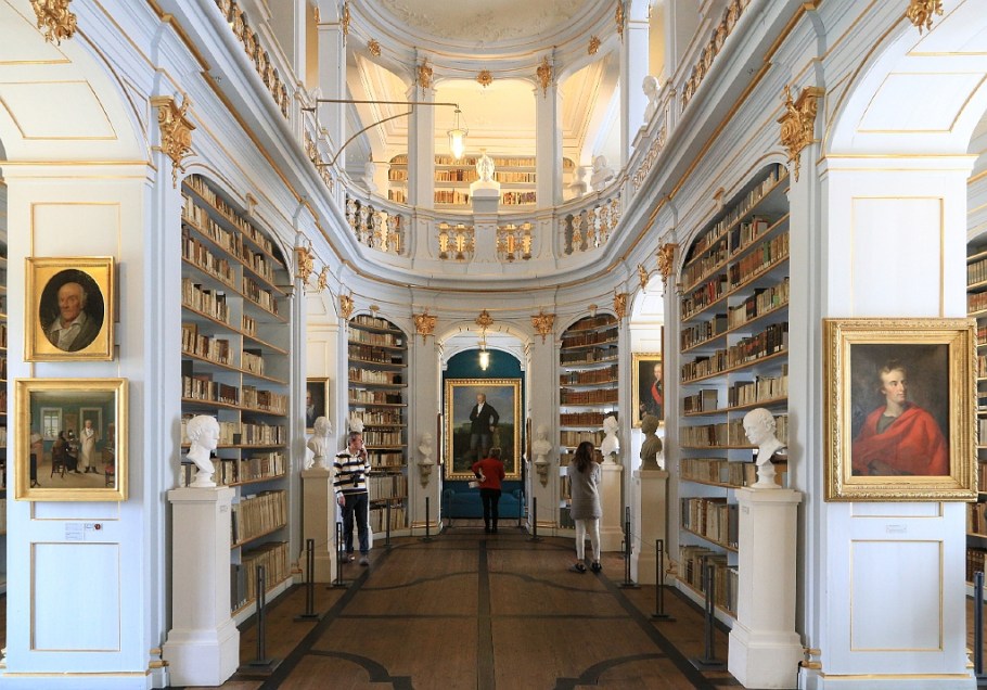 Rokokosaal, Herzogin Anna Amalia Bibliothek, Rococo Hall, Duchess Anna Amalia Library, Weimar, Germany, UNESCO World Heritage Site, Weltkulturerbe, fotoeins.com