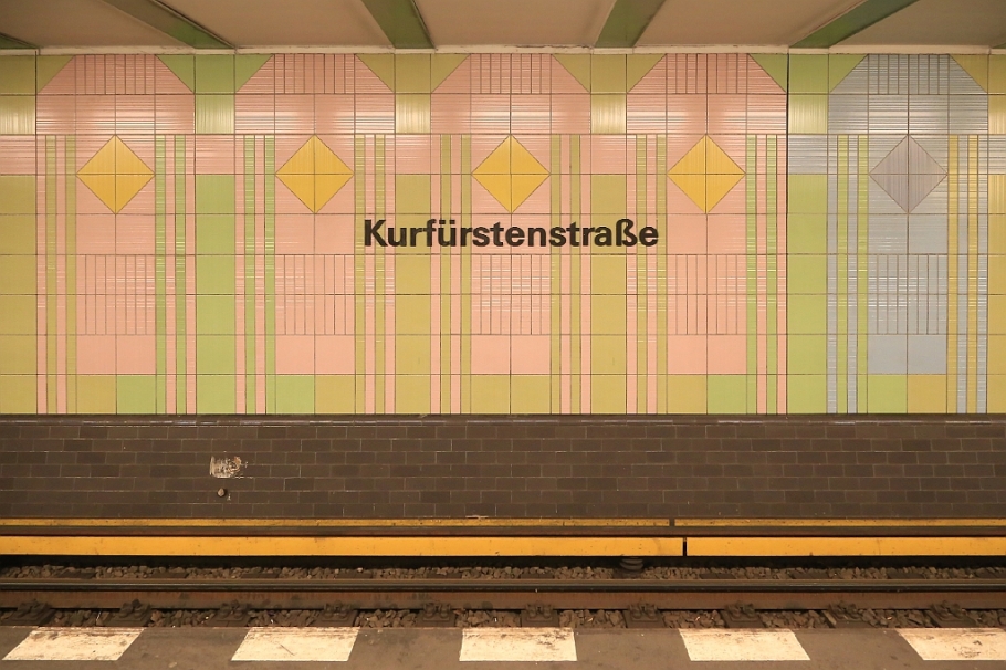Kurfürstenstrasse, U-Bahn, Berlin U-Bahn, BVG, Berlin, Germany, fotoeins.com