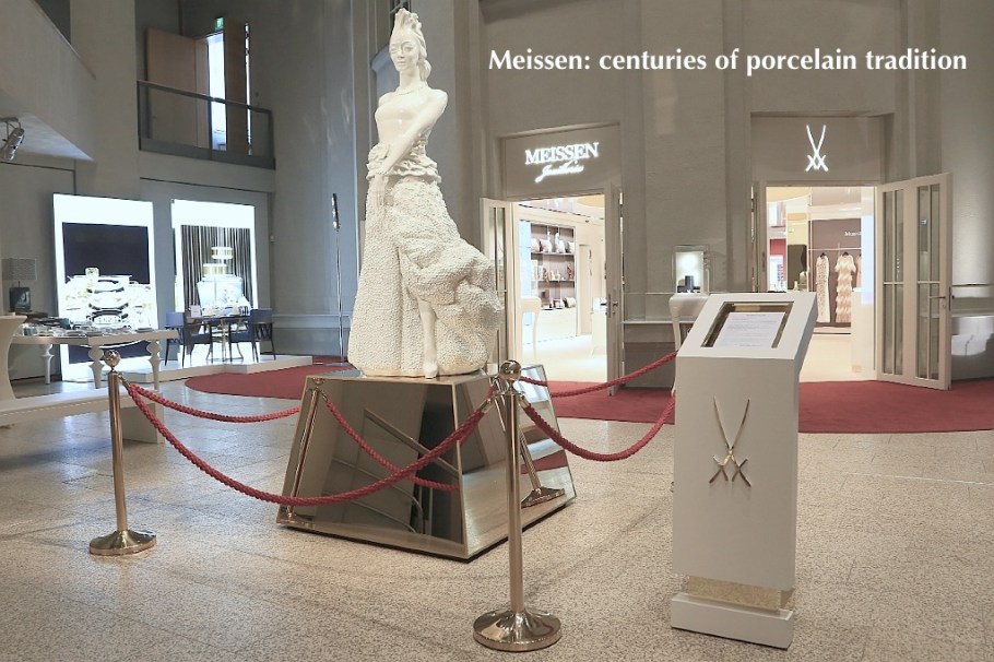 Haus Meissen, Meissener Porzellan, Staatliche Porzellan-Manufaktur Meissen, Meissen, Sachsen, Saxony, Germany, fotoeins.com