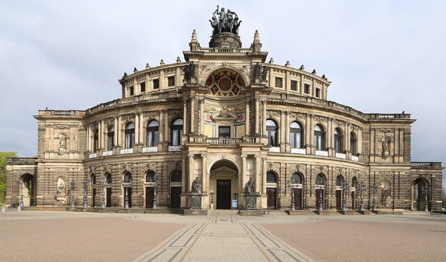 Semper Oper, Theaterplatz, Dresden, Sachsen, Germany, fotoeins.com