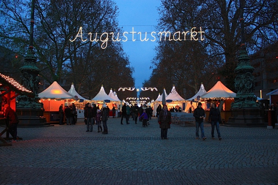 Augustusmarkt, Christmas market, Neustaedter Markt, Neustadt, Dresden, Sachsen, Saxony, Germany, myRTW, fotoeins.co