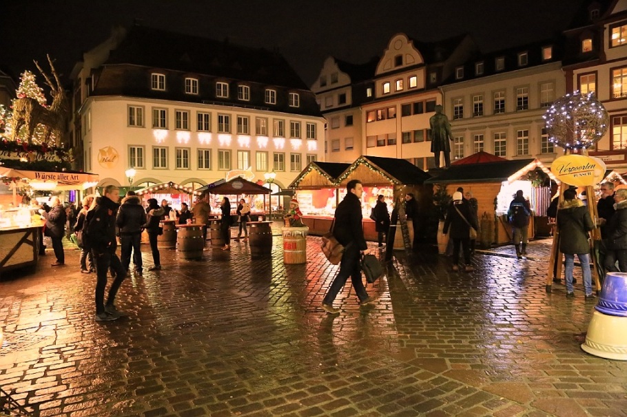 Jesuitenplatz, Altstadt, Koblenzer Weihnachtsmarkt, Koblenz, Germany, fotoeins.com