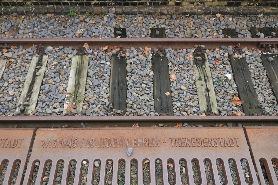 Mahnmal Gleis 17, Berlin Grunewald, Gueterbahnhof Grunewald, Bahnhof Grunewald, Memorial at track 17, Grunewald station, Grunewald, Berlin, Germany, fotoeins.com