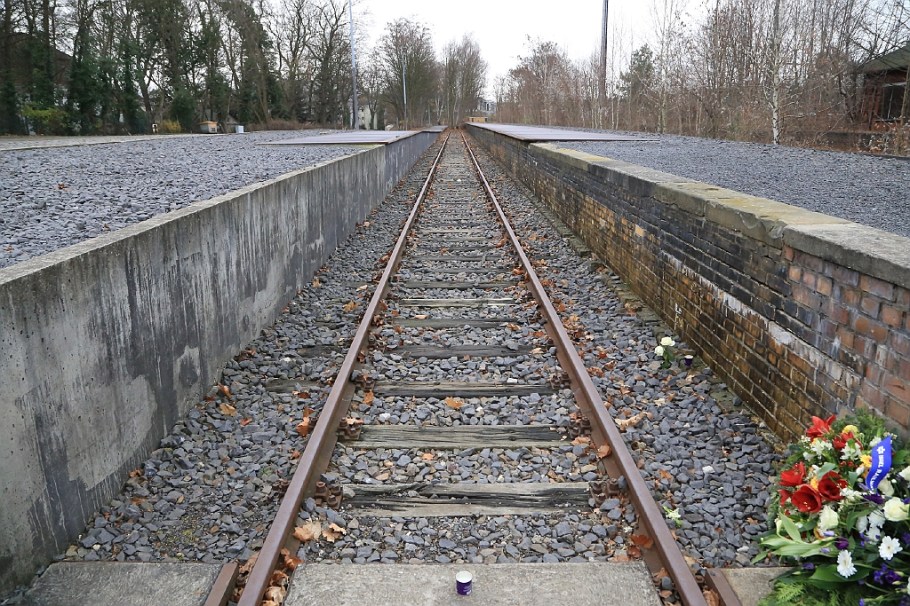 Mahnmal Gleis 17, Berlin Grunewald, Gueterbahnhof Grunewald, Bahnhof Grunewald, Memorial at platform 17, Grunewald station, Grunewald, Berlin, Germany, fotoeins.com