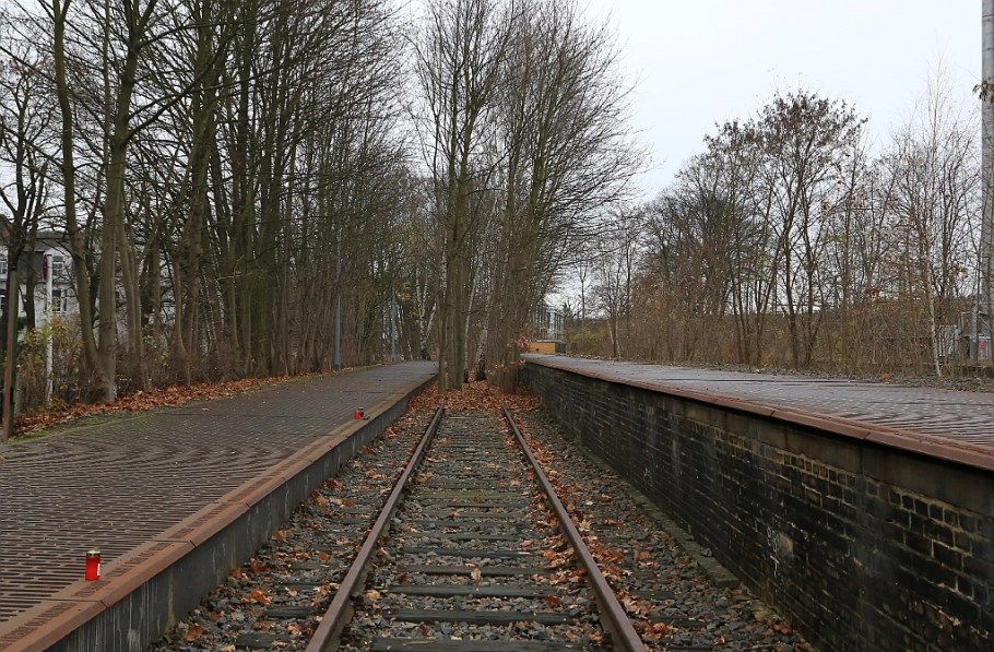 Mahnmal Gleis 17, Berlin Grunewald, Gueterbahnhof Grunewald, Bahnhof Grunewald, Memorial at platform 17, Grunewald station, Grunewald, Berlin, Germany, fotoeins.com