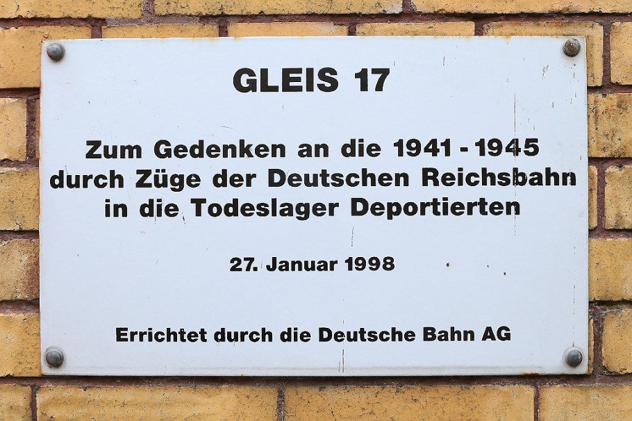 Mahnmal Gleis 17, Berlin Grunewald, Gueterbahnhof Grunewald, Bahnhof Grunewald, Memorial at track 17, Grunewald station, Grunewald, Berlin, Germany, fotoeins.com