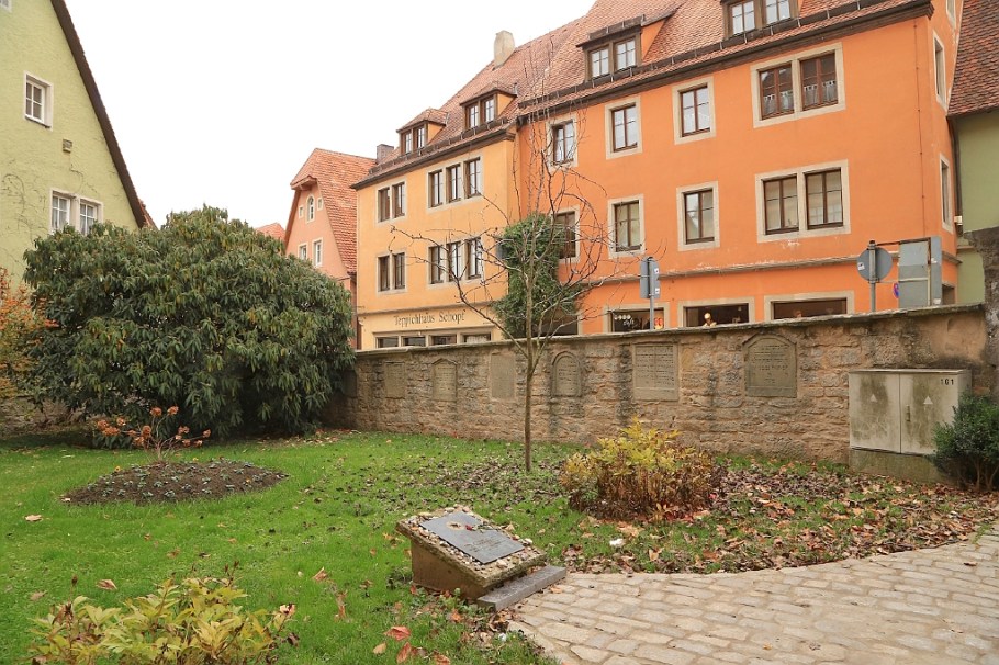 Rabbi-Meir-Gärtchen, Judentanzhaus, Weisser Turm, Rothenburg ob der Tauber, Germany, fotoeins.com