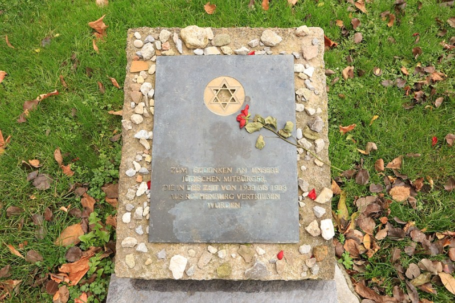 Rabbi-Meir-Gärtchen, Judentanzhaus, Weisser Turm, Rothenburg ob der Tauber, Germany, fotoeins.com