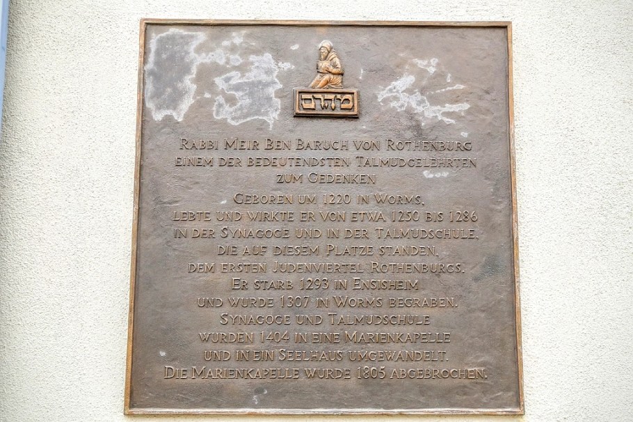 Rabbi-Meir-Gedenktafel, Rabbi Meir Memorial Plaque, Kapellenplatz, Chapel Square, Rothenburg ob der Tauber, Bayern, Bavaria, Germany, fotoeins.com