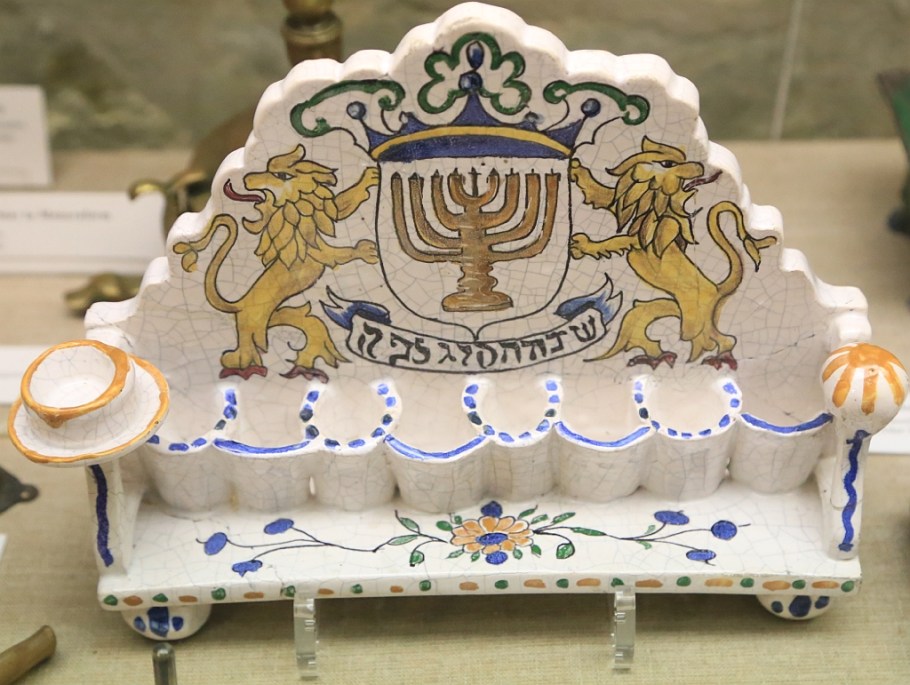 Judaica, Reichsstadtmuseum, Imperial City Museum, Altstadt, Rothenburg ob der Tauber, Germany, fotoeins.com