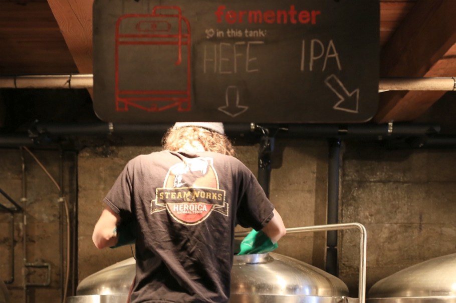 Gastown Food Tour, Taste Vancouver Food Tours, Gastown, Vancouver, BC, Canada, fotoeins.com