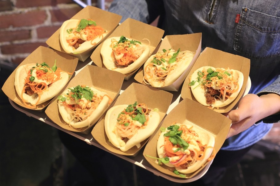 Gastown Food Tour, Taste Vancouver Food Tours, Gastown, Vancouver, BC, Canada, fotoeins.com