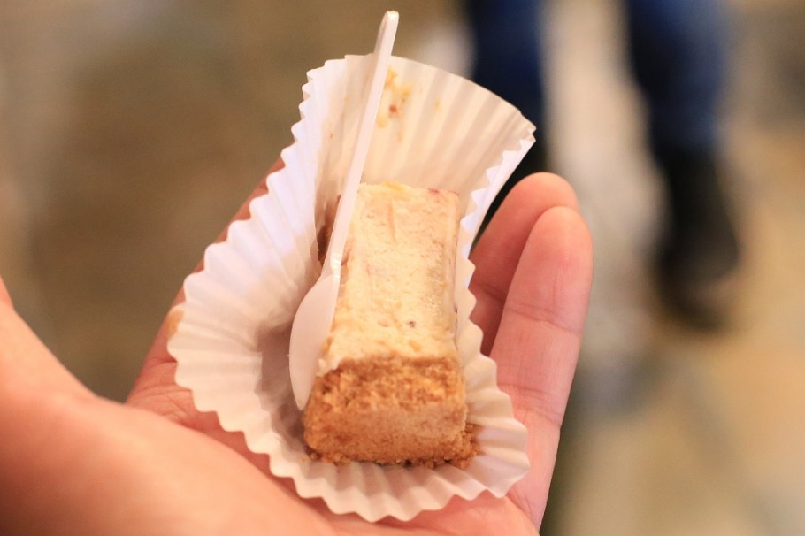 Gastown Food Tour, Taste Vancouver Food Tours, Gastown, Vancouver, BC, Canada, fotoeins.com