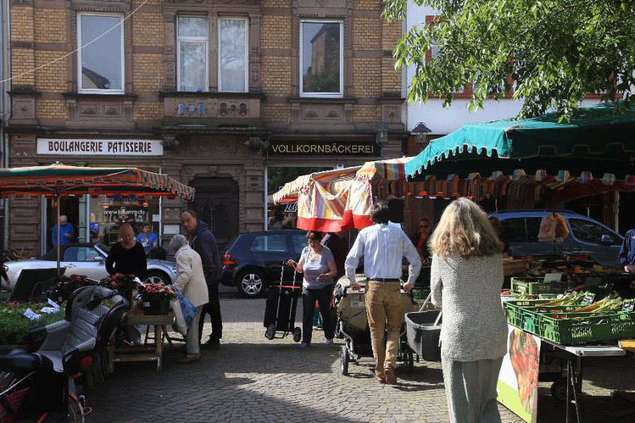 Wochenmarkt, Saturday farmers market, Neuenheimer Markt, Markplatz, Neuenheim, Heidelberg, Germany, fotoeins.com