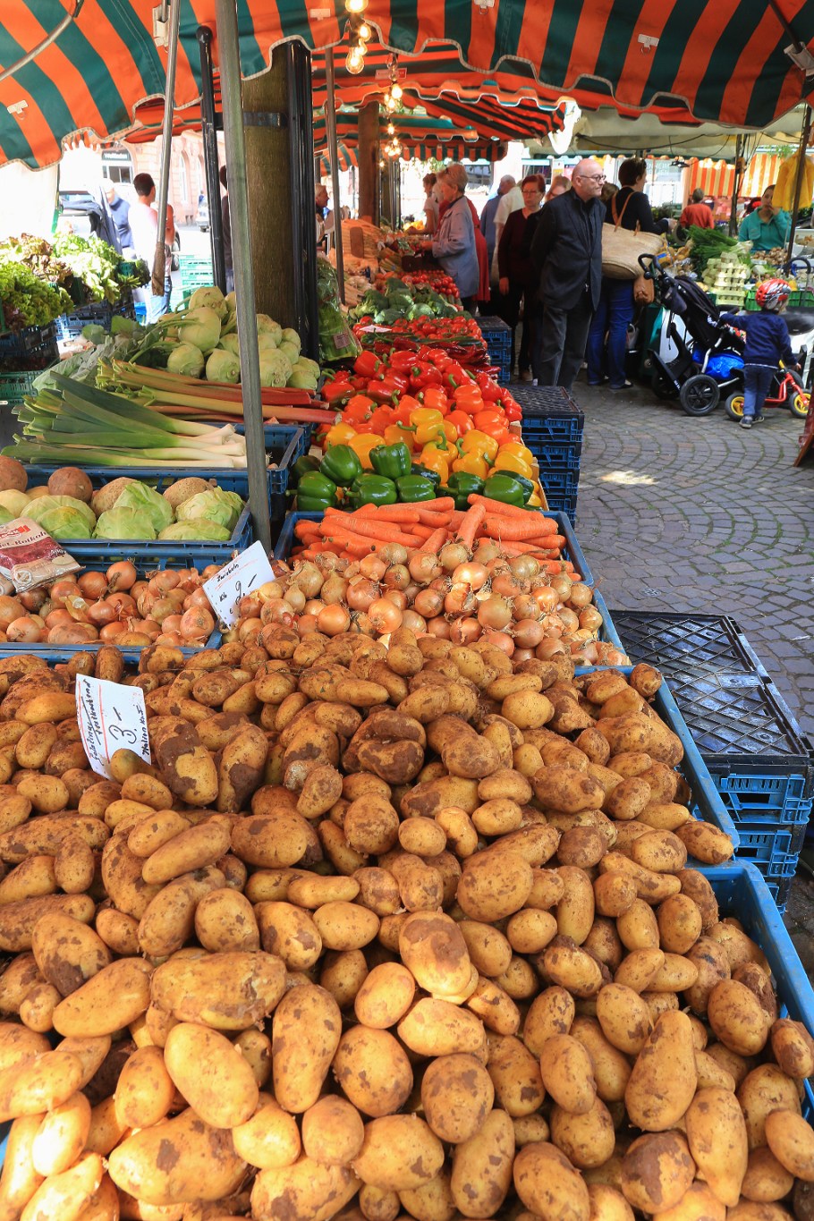 Wochenmarkt, Saturday farmers market, Neuenheimer Markt, Markplatz, Neuenheim, Heidelberg, Germany, fotoeins.com