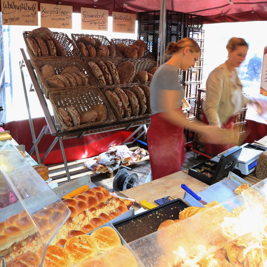 Wochenmarkt, Saturday farmers market, Neuenheimer Markt, Markplatz, Neuenheim, Heidelberg, Germany, fotoeins.com