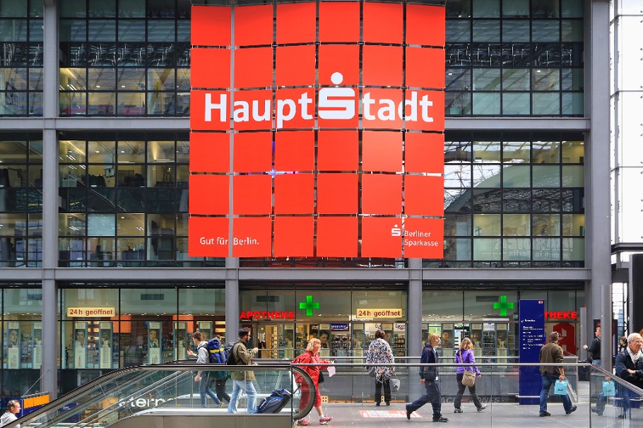 LensCulture Street Photography 2015 entry, Henry Lee, fotoeins.com