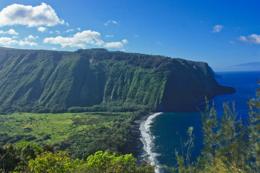 Waipio Valley Lookout, Waipio Valley, Wailoa Stream, Muliwai Trail, Kohala volcano, Pacific Ocean, Big Island, Hawaii, USA, fotoeins.com