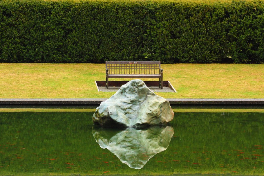 Reflecting pool, Academic Quadrangle, The Quad, AQ, Simon Fraser University, SFU, Burnaby, BC, Canada, fotoeins.com