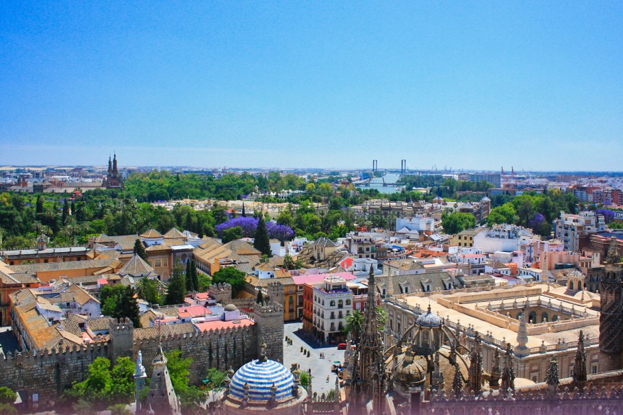 Guadalquivir river, La Giralda, Puente del V Centenario, Sevilla, Seville, Spain, Espana, fotoeins.com
