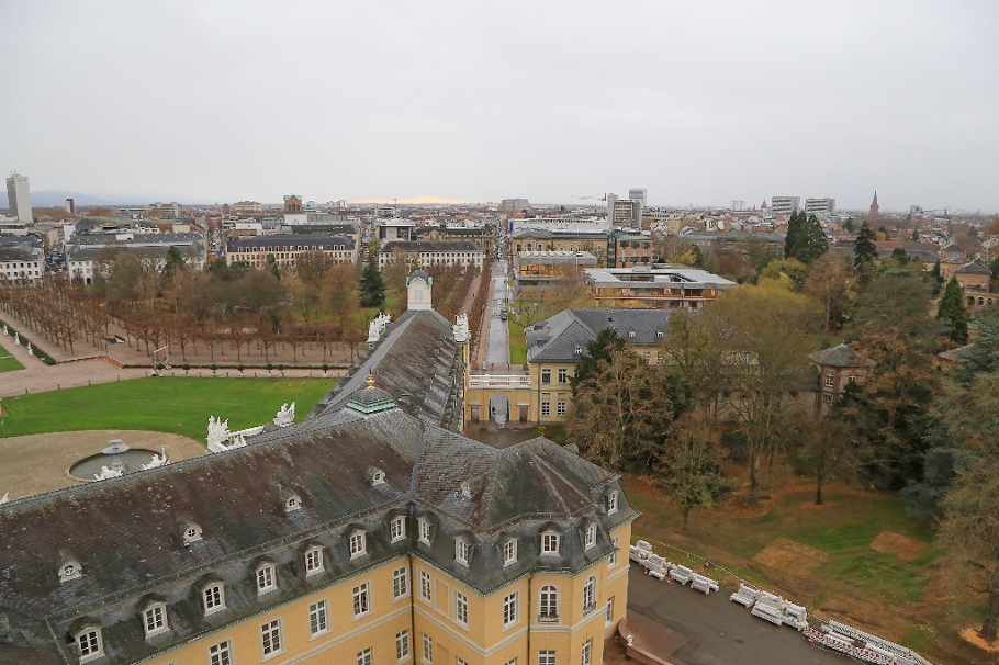 City view, Schlossturm, Schloss Karlsruhe, Karlsruhe, Baden-Wuerttemberg, Germany, fotoeins.com