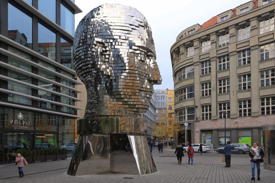 David Cerny, sculpture, contemporary art, Prague, Praha, Czech Republic, fotoeins.com