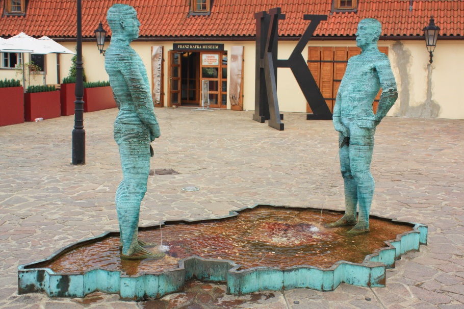 David Cerny, sculpture, contemporary art, Prague, Praha, Czech Republic, fotoeins.com