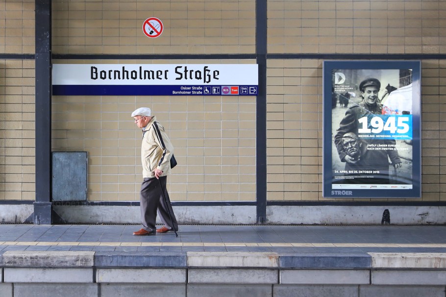 Boesebruecke, Bornholmer Strasse, S Bornholmer Strasse, S-Bahn Berlin, Berliner Mauer, Berlin Wall, Berlin, Hauptstadt, Germany, fotoeins.com