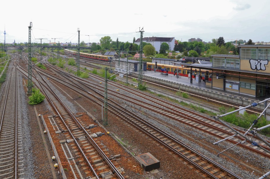 Boesebruecke, Bornholmer Strasse, S Bornholmer Strasse, S-Bahn Berlin, Berliner Mauer, Berlin Wall, Berlin, Hauptstadt, Germany, fotoeins.com