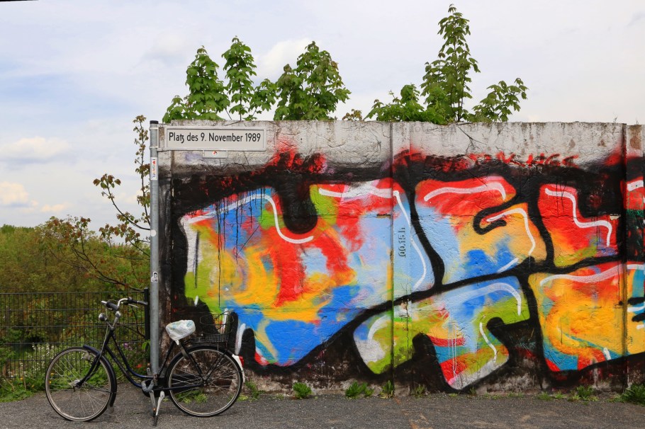 Platz des 9. November 1989, Boesebruecke, Bornholmer Strasse, S Bornholmer Strasse, S-Bahn Berlin, Berliner Mauer, Berlin Wall, Berlin, Hauptstadt, Germany, fotoeins.com